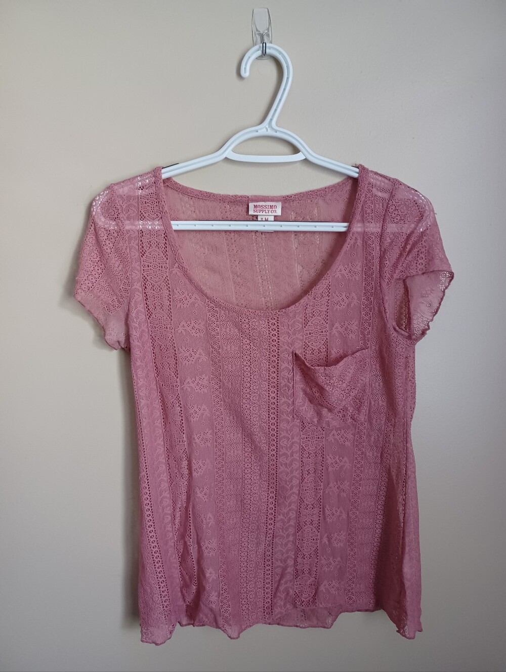 Women's Size M Mossimo Supply Co. Pink Red Nylon Spandex Lace Design Shirt Top